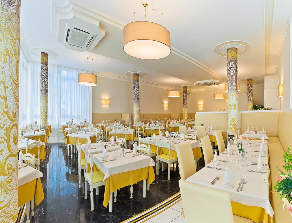 Hotel Montecarlo Bibione Buitenkant foto