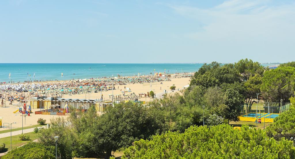 Hotel Montecarlo Bibione Buitenkant foto