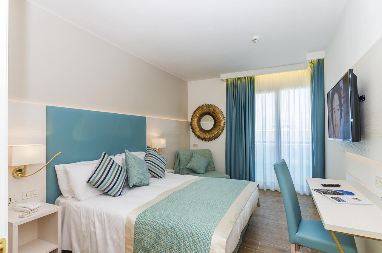 Hotel Montecarlo Bibione Buitenkant foto