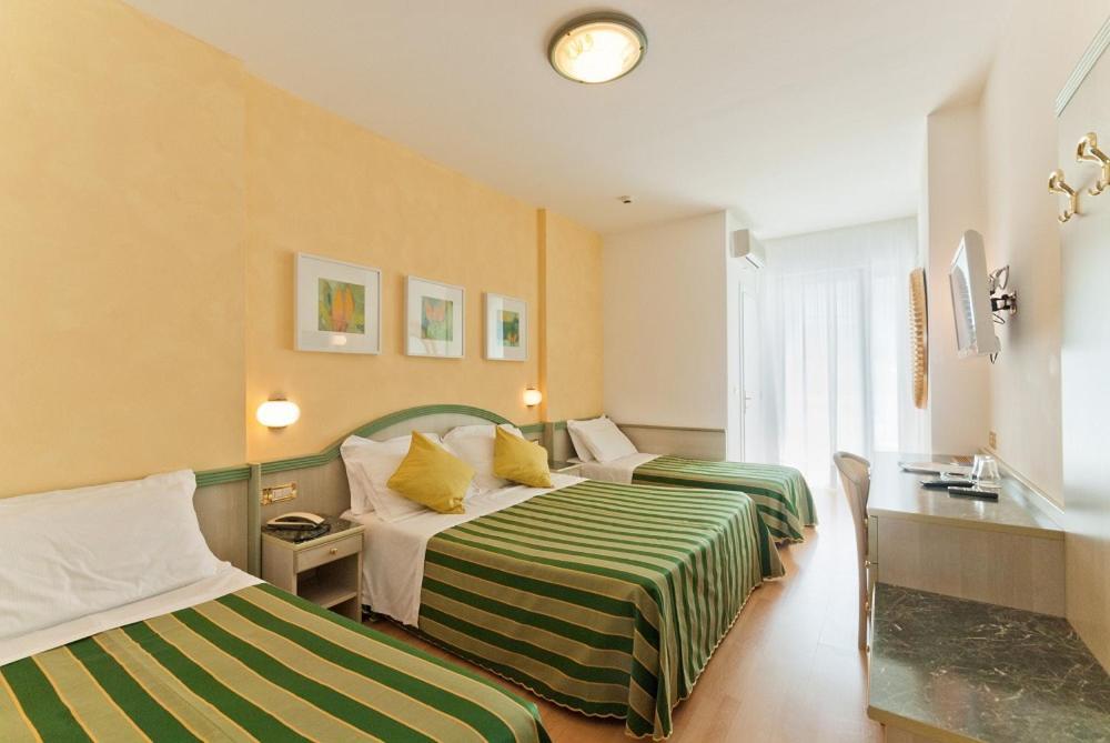 Hotel Montecarlo Bibione Buitenkant foto